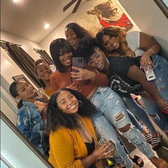 Meet your Posher, Toni - Picture 9 of 12